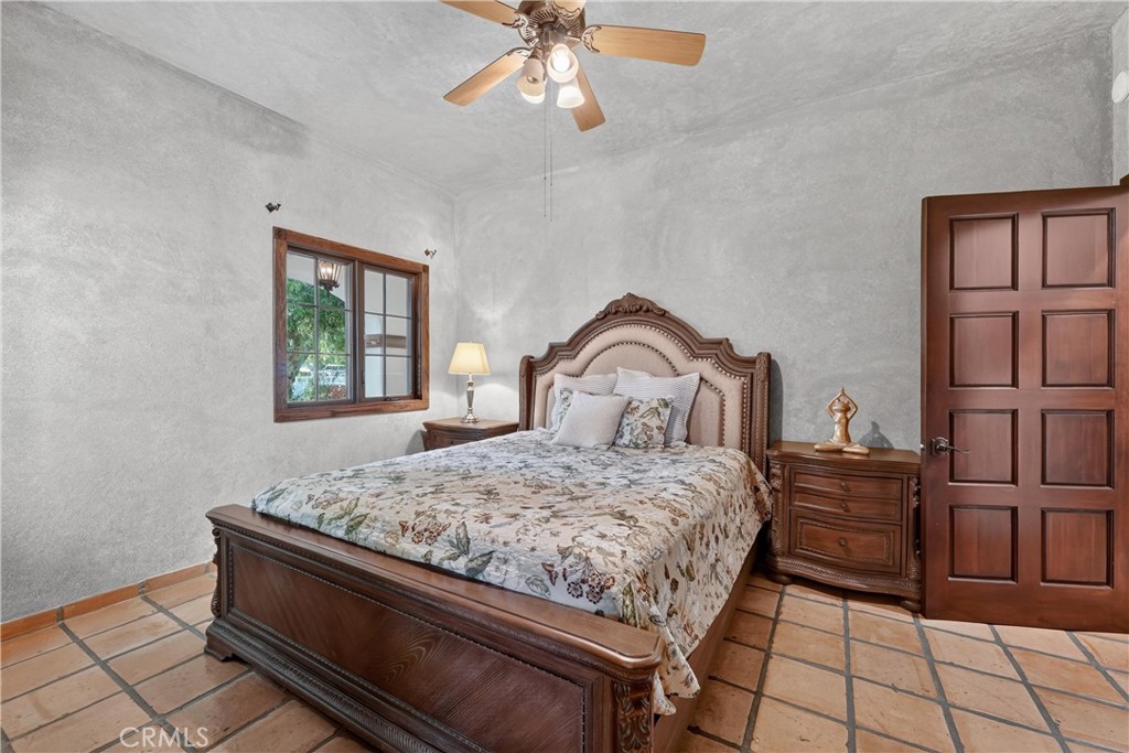 Mainfloor bedroom 1 with private bathroom - 27641 Deputy, Laguna Hills CA 92653 - photo 28
