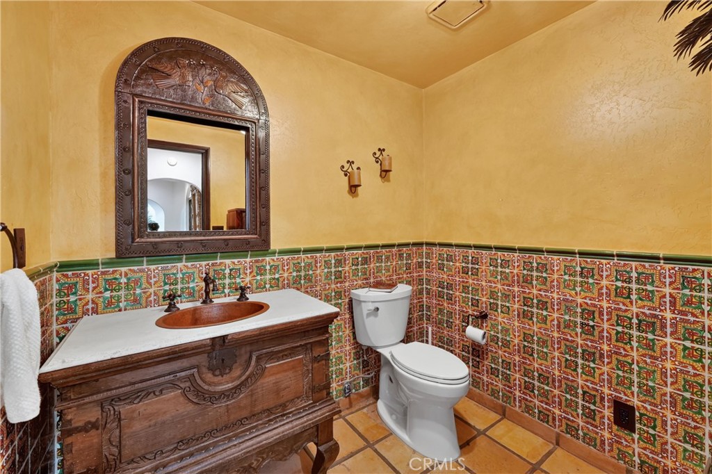 Main level bathroom - 27641 Deputy, Laguna Hills CA 92653 - photo 32