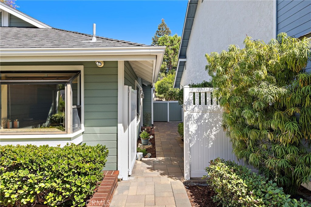 Inviting approach to the front doors - 30 Oxbow Creek, Laguna Hills CA 92653 - photo 3