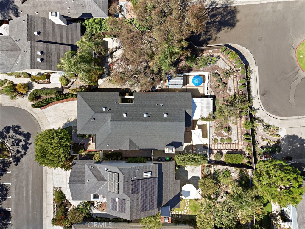 The way that this home is situated backing up to cul-de-sac enhances the quiet and serene feel of it - 30 Oxbow Creek, Laguna Hills CA 92653 - photo 34