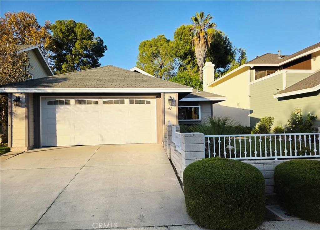 2 car garage with laundry area - 41 Jasmine Creek, Laguna Hills CA 92653 - photo 2