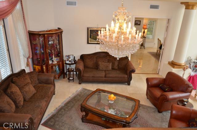 another view of family room with high ceilings - 10 Newcastle Lane, Laguna Niguel CA 92677 - photo 1