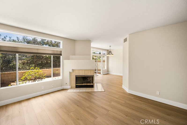 Living room - 100 Stoney Pointe, Laguna Niguel CA 92677 - photo 6