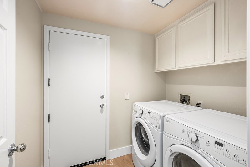 Laundry room main floor - 100 Stoney Pointe, Laguna Niguel CA 92677 - photo 18
