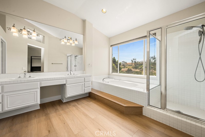 Primary bathroom - 100 Stoney Pointe, Laguna Niguel CA 92677 - photo 25