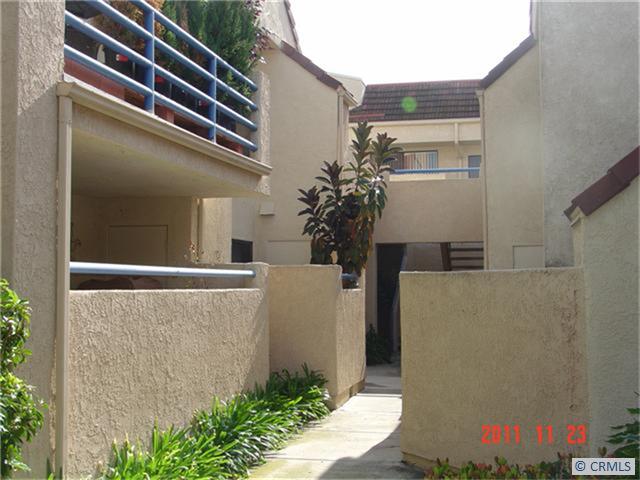 Subject is upper level unit - 105 GRENADA Street, Laguna Niguel CA 92677 - photo 1