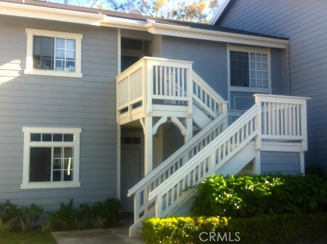 Cape Cod style, upper unit with cathedral ceilings - 14 Campton Place, Laguna Niguel CA 92677 - photo 1
