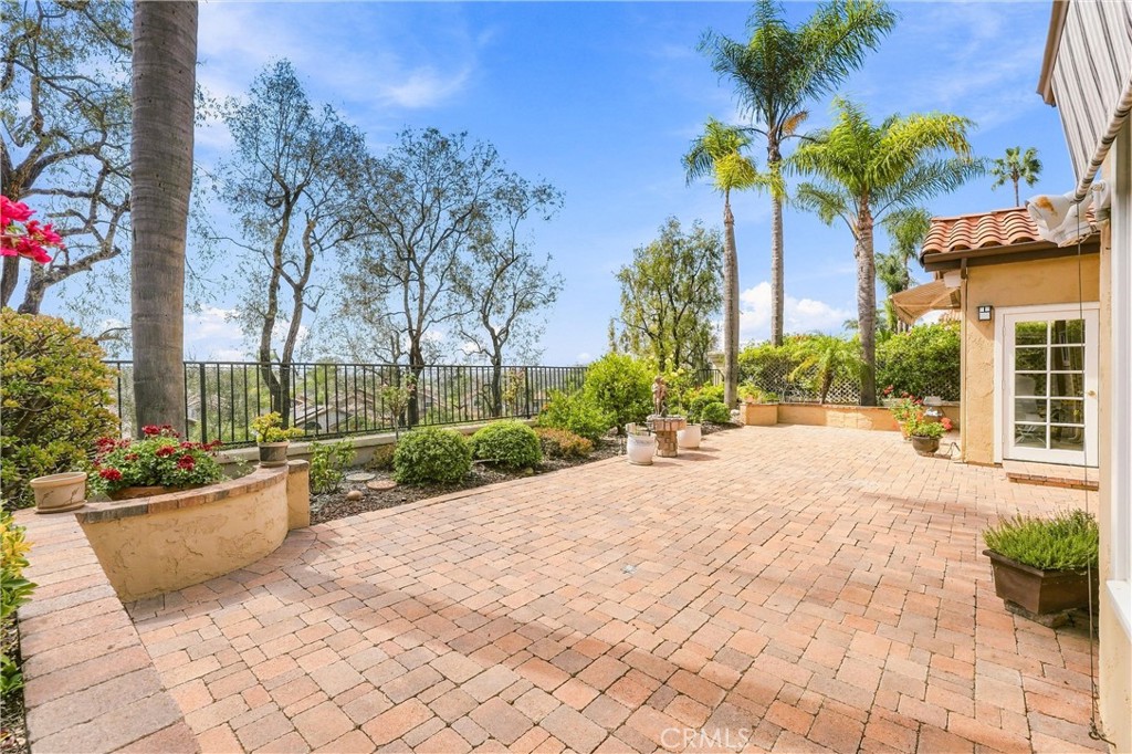 14 Novilla, Laguna Niguel CA 92677 - photo 28