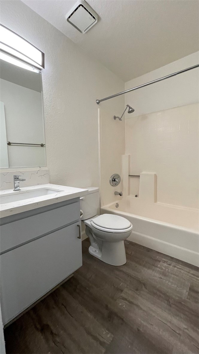 Secondary Bathroom has been updated -Shower in Tub - 15 Aruba, Laguna Niguel CA 92677 - photo 19