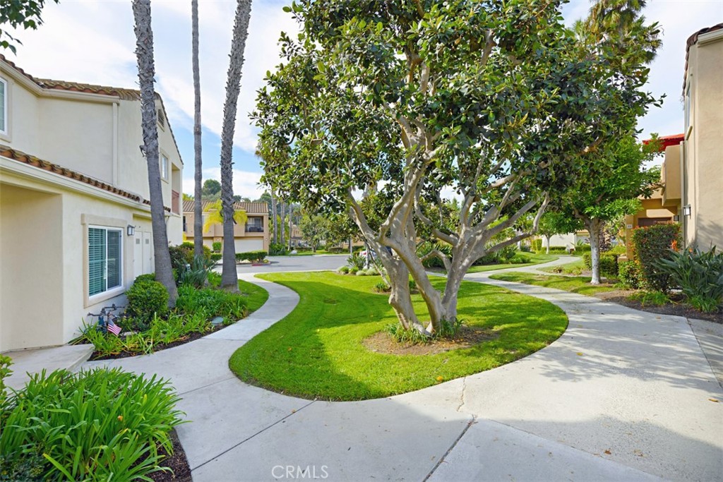 160 Chandon, Laguna Niguel CA 92677 - photo 2