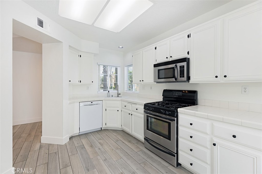 160 Chandon, Laguna Niguel CA 92677 - photo 16