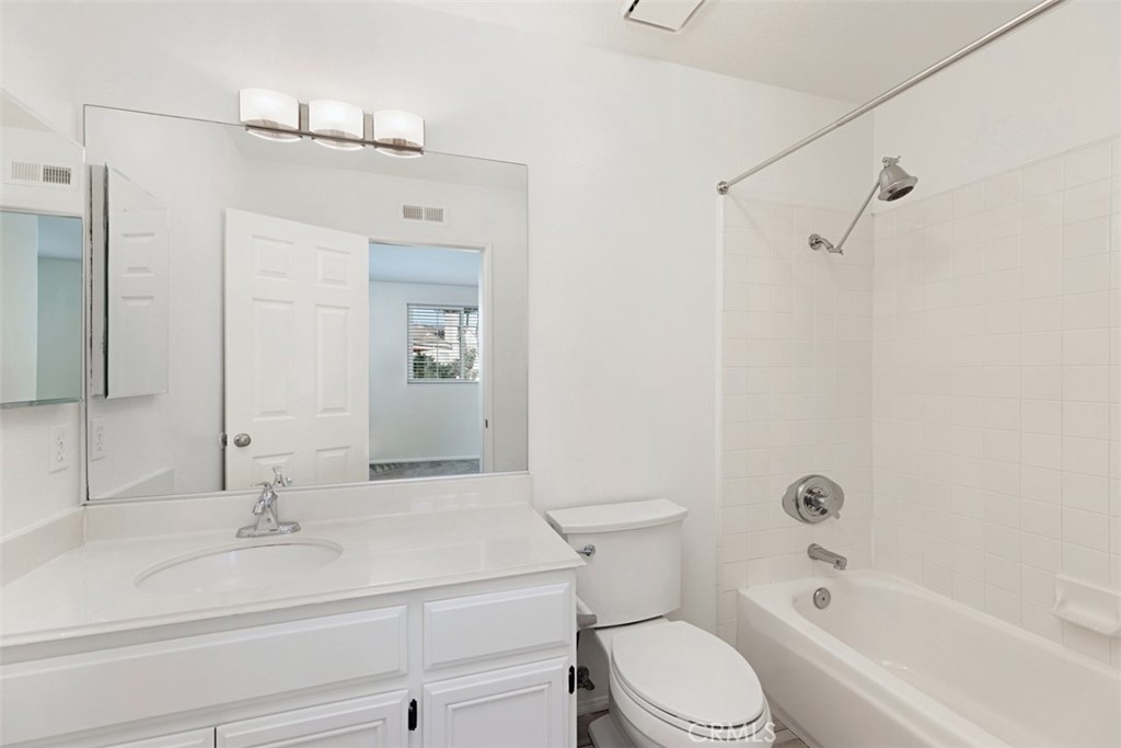 160 Chandon, Laguna Niguel CA 92677 - photo 23