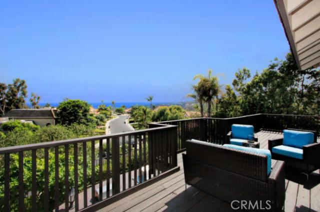 Straight on ocean view on an oversized lot at the end of a cul de sac in Crest De Ville. - 18 Belaire, Laguna Niguel CA 92677 - photo 1