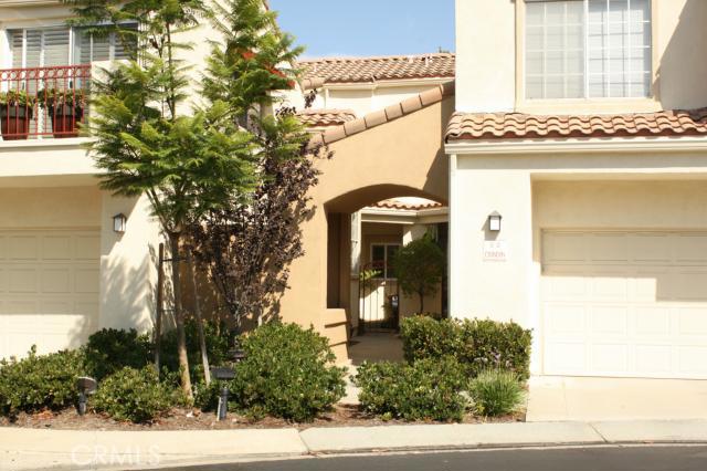 Looking at entrance from street - 19 Chandon, Laguna Niguel CA 92677 - photo 1