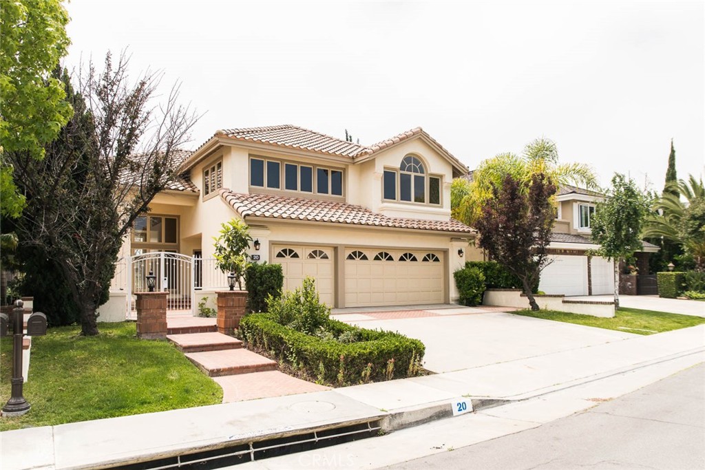 20 Blue Horizon, Laguna Niguel CA 92677 - photo 1