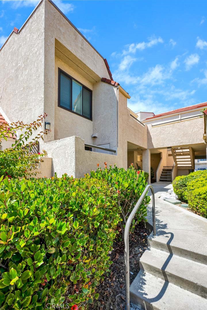 Stunning upper-level unit featuring two bedrooms and two bathrooms. - 22 Aruba, Laguna Niguel CA 92677 - photo 19