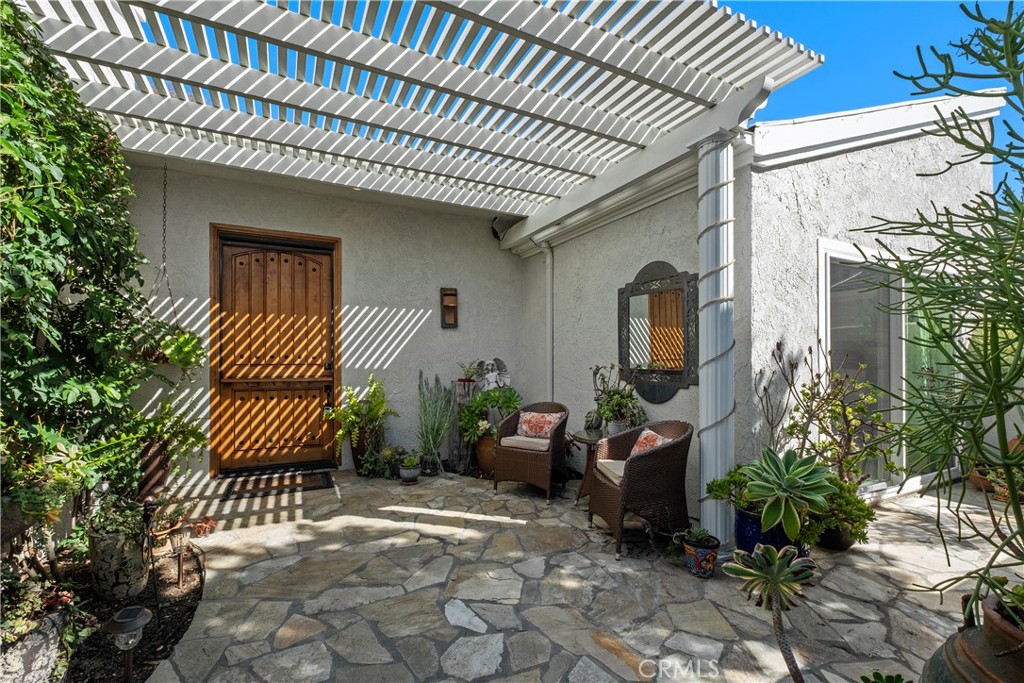 Private gated courtyard entrance - 22886 Mariano, Laguna Niguel CA 92677 - photo 5