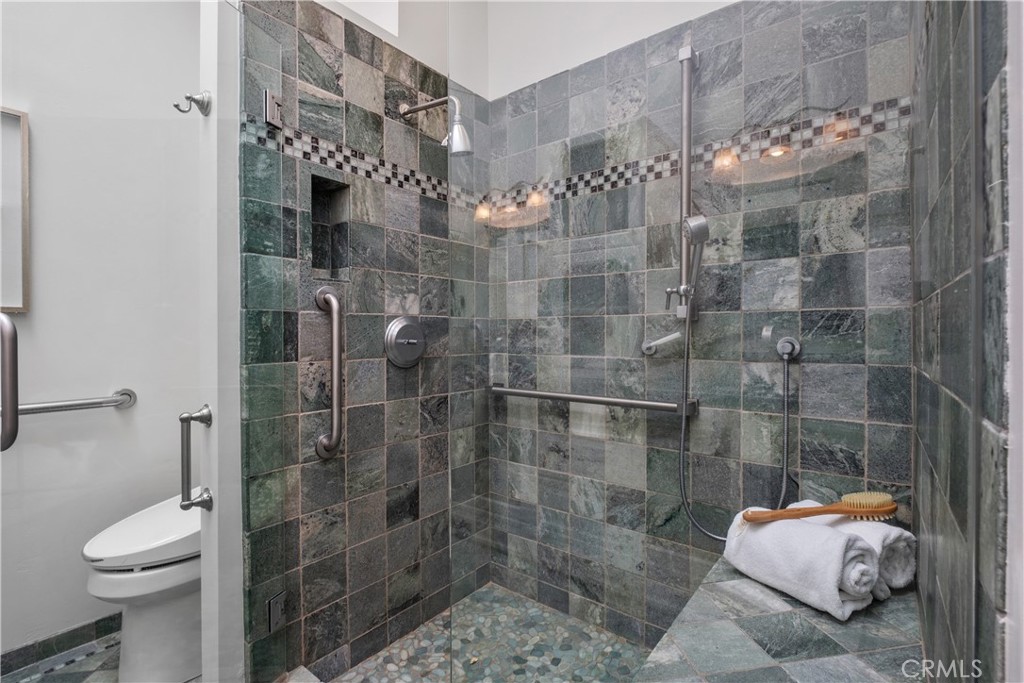 Stone-tile walk-in shower - 22886 Mariano, Laguna Niguel CA 92677 - photo 21