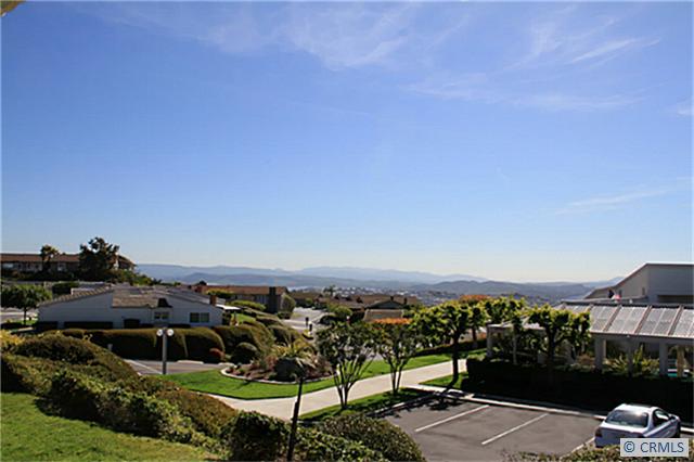 Looking South you have a view of the mountains - 22962 BELMONTE Road, Laguna Niguel CA 92677 - photo 1