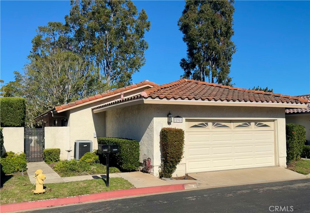 22981 Via Cruz, Laguna Niguel CA 92677 - photo 1