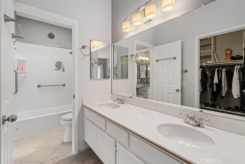 Primary side of connected bath. - 23638 Kingdon Court 88, Laguna Niguel CA 92677 - photo 13