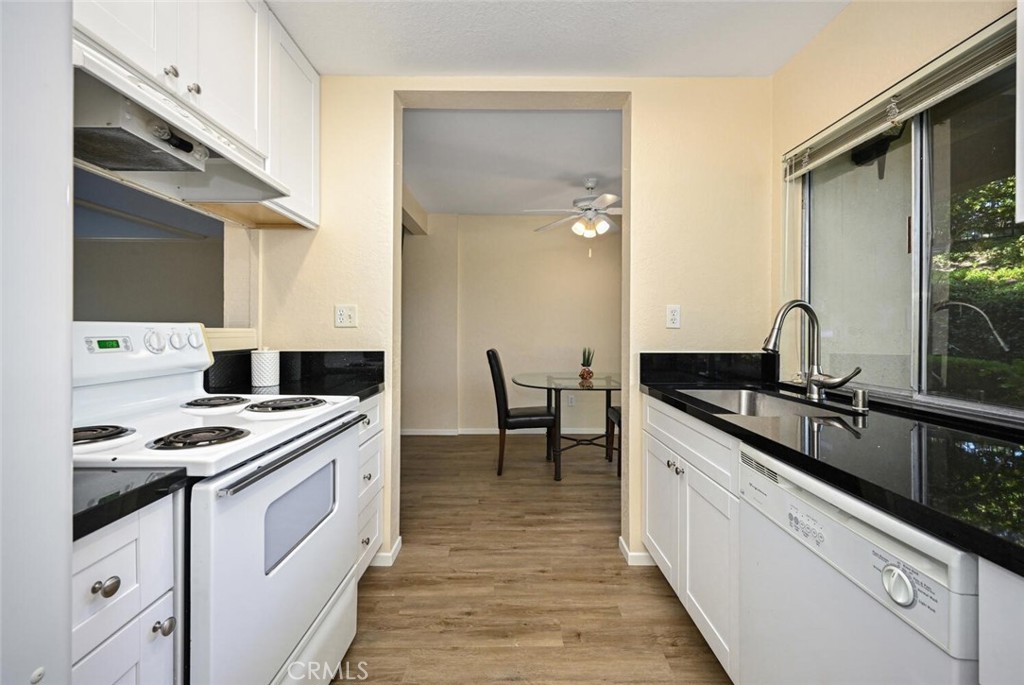 Kitchen View 2 - 23732 Hillhurst, Laguna Niguel CA 92677 - photo 4
