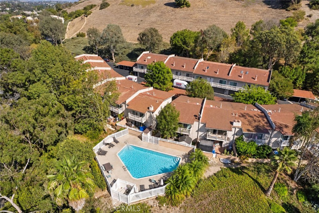 23821 Hillhurst Dr 27, Laguna Niguel CA 92677 - photo 2