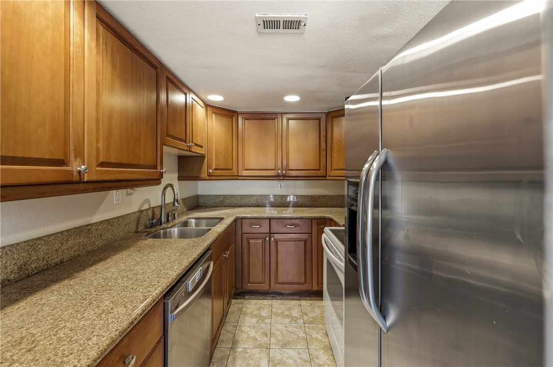 23821 Hillhurst 38, Laguna Niguel CA 92677 - photo 21