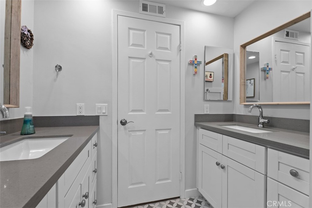 2 sinks in hall bath - 23852 Linnet Circle, Laguna Niguel CA 92677 - photo 19
