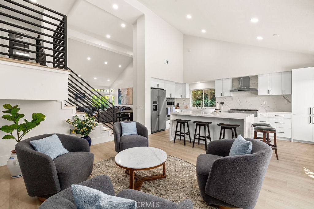Conversation area by kitchen - 23962 Caravel, Laguna Niguel CA 92677 - photo 11