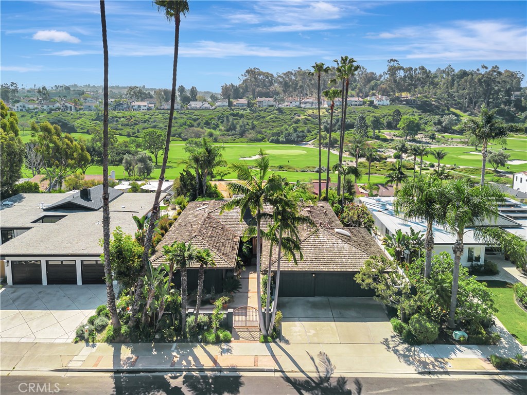 Panoramic views of private El Niguel golf course. - 23982 Hillhurst, Laguna Niguel CA 92677 - photo 1