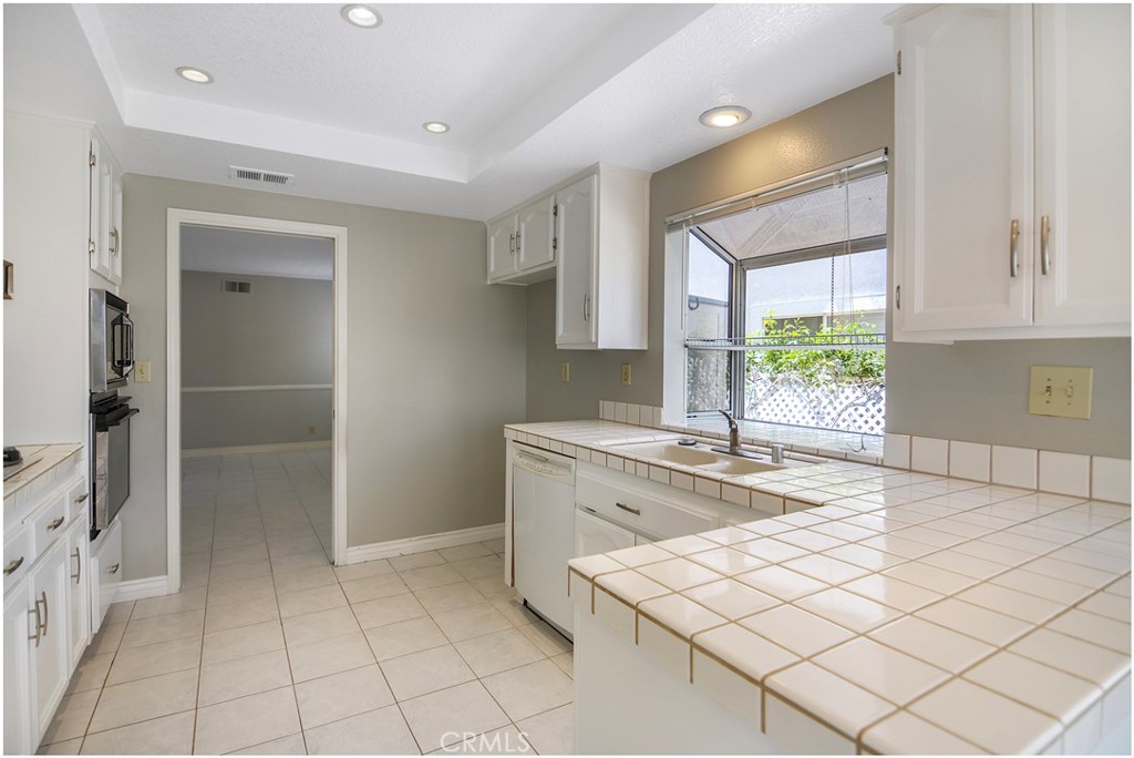 24241 Tama Lane, Laguna Niguel CA 92677 - photo 11