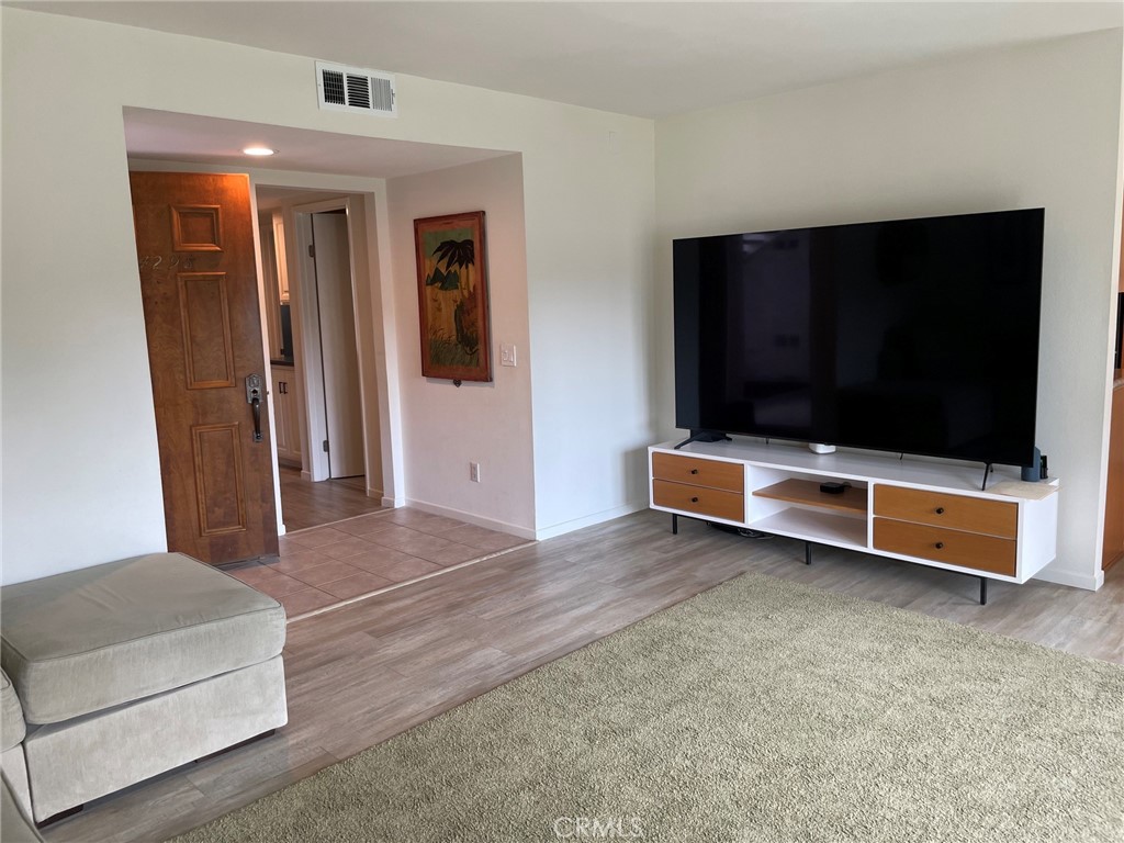 Large living room - 24298 El Pilar, Laguna Niguel CA 92677 - photo 7