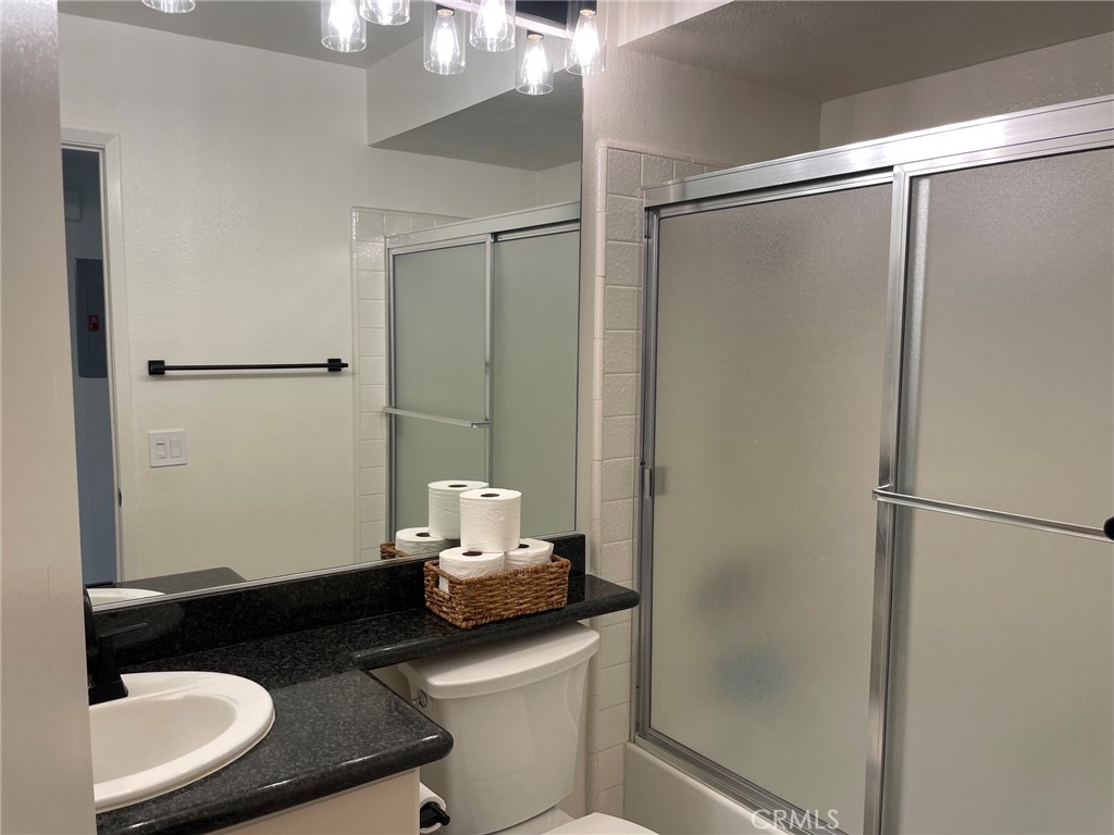 Bathroom with tub - 24298 El Pilar, Laguna Niguel CA 92677 - photo 18