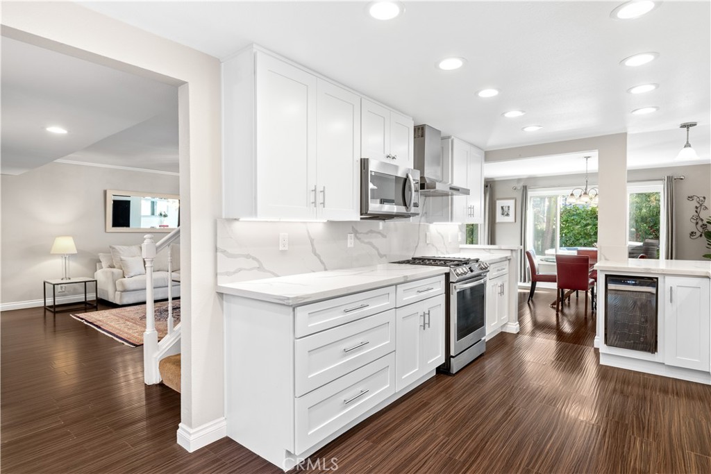 24306 Hillview, Laguna Niguel CA 92677 - photo 8
