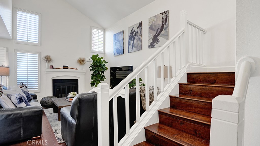Walls of windows, skylights in stairway - 24341 Mira Verde, Laguna Niguel CA 92677 - photo 13