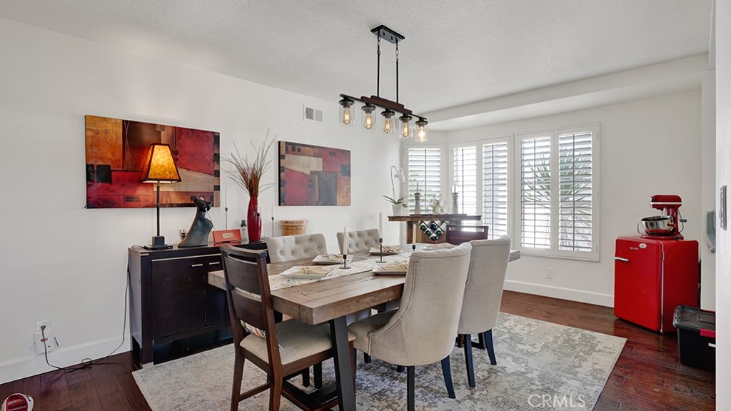 Dining with view of the yard - 24341 Mira Verde, Laguna Niguel CA 92677 - photo 16