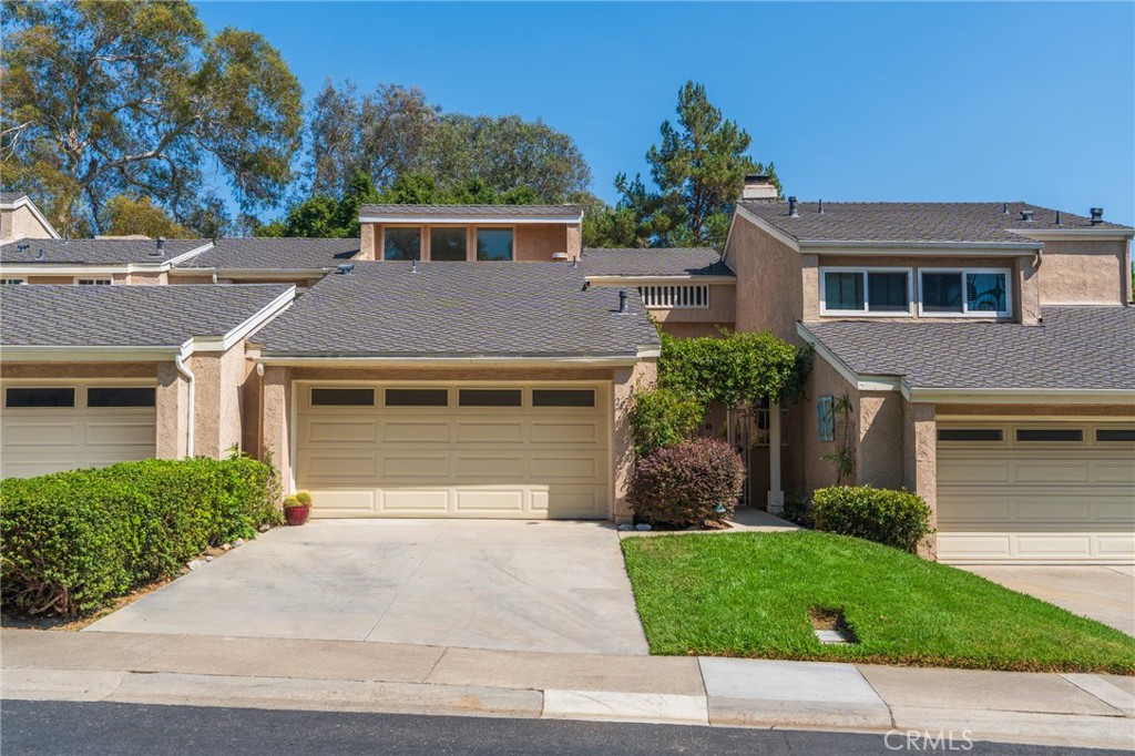 Welcome home - 24356 Hillview, Laguna Niguel CA 92677 - photo 2