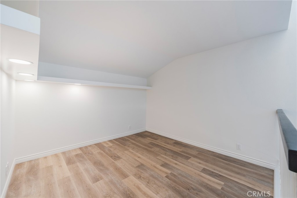 Spacious loft / potential 3rd bedroom - 24356 Hillview, Laguna Niguel CA 92677 - photo 17