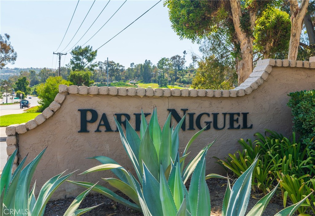 Complex entrance - 24356 Hillview, Laguna Niguel CA 92677 - photo 37