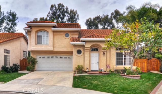 Cul-de-sac location with an entertainers dream backyard - 24585 Kings View, Laguna Niguel CA 92677 - photo 1