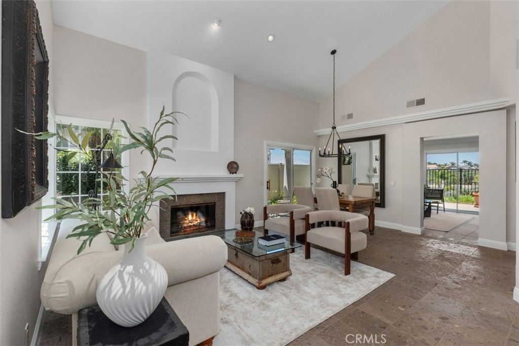 High ceilings and spacious living room - 24671 El Manzano, Laguna Niguel CA 92677 - photo 3