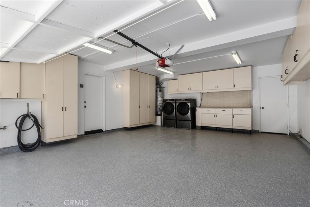 Fresh epoxy paint in garage - 24671 El Manzano, Laguna Niguel CA 92677 - photo 23