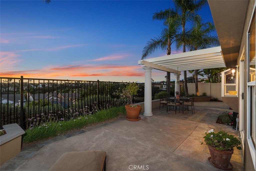 Stunning sunset view from backyard - 24671 El Manzano, Laguna Niguel CA 92677 - photo 37