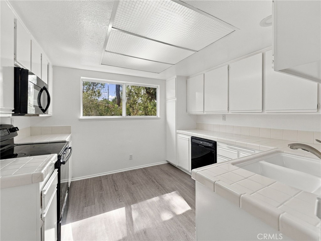 Kitchen with Morning Sun - 24879 Nueva Vista, Laguna Niguel CA 92677 - photo 6