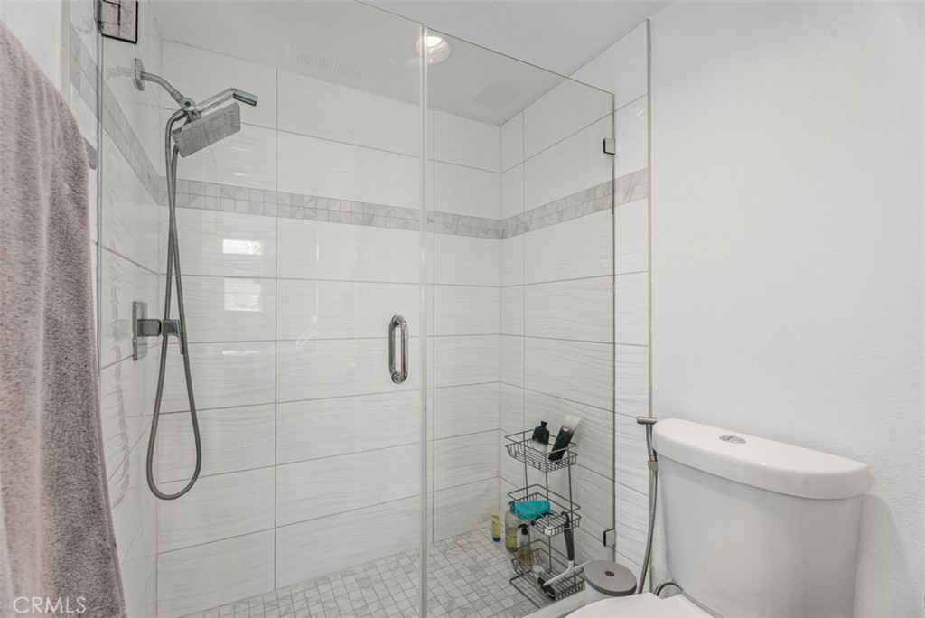 up stairs bathrom - 24997 La Mangusta, Laguna Niguel CA 92677 - photo 27