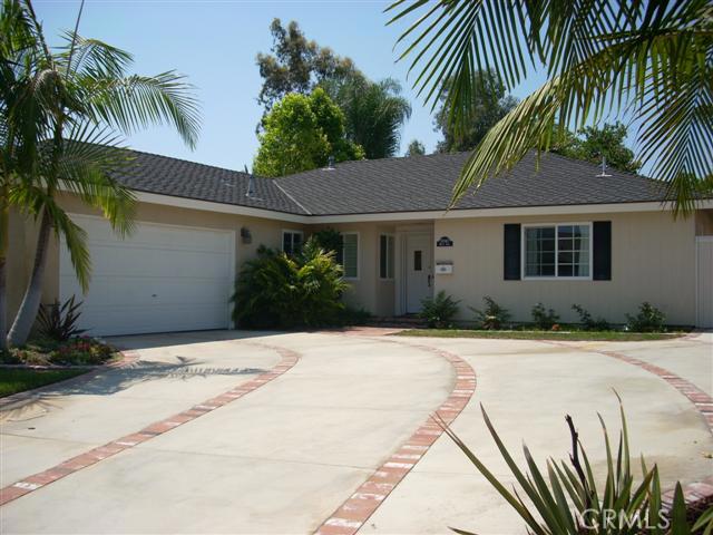 Plenty of parking in garage and driveway - 25042 Monte Verde Drive, Laguna Niguel CA 92677 - photo 1
