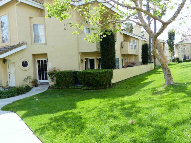 Front entry, end unit, greenbelt location - 25151 Via Catalina, Laguna Niguel CA 92677 - photo 1