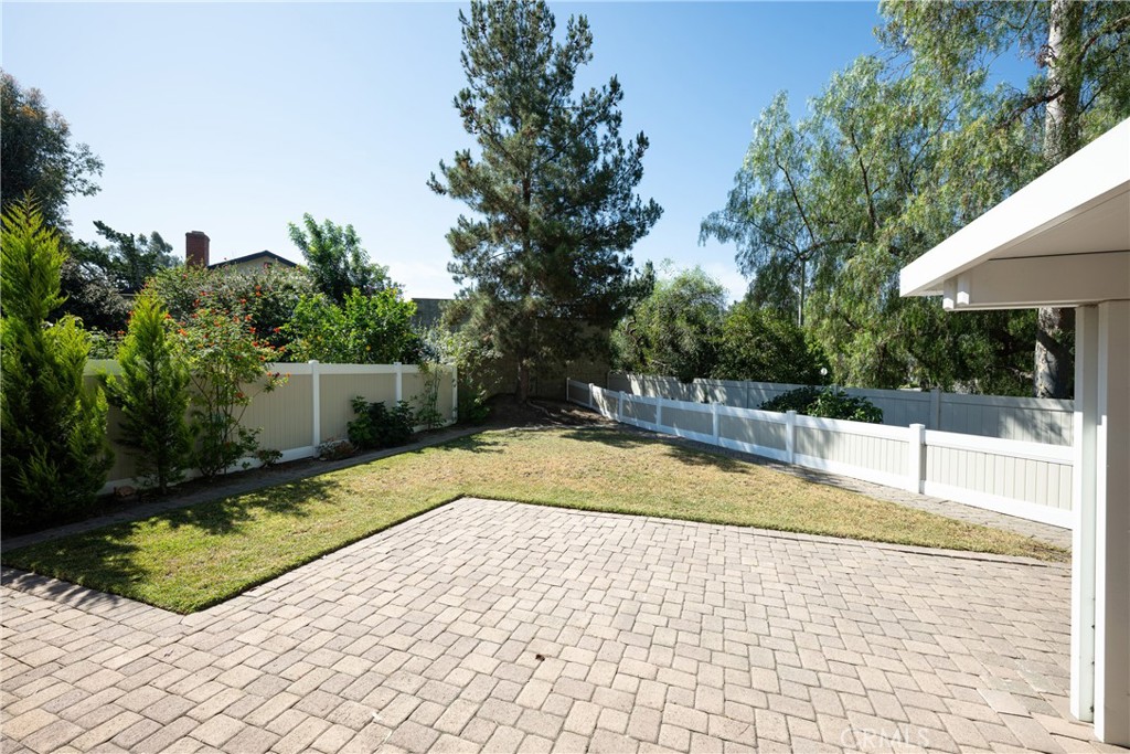 25222 Calle Sombre, Laguna Niguel CA 92677 - photo 4