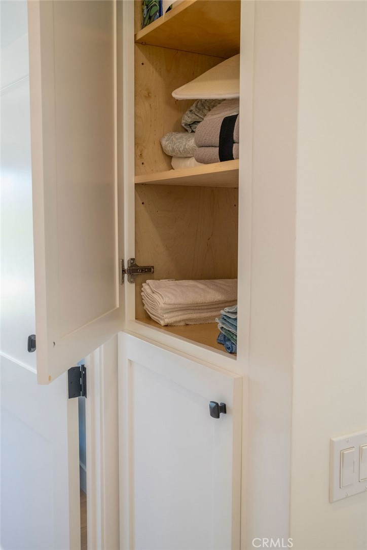 Self-closing door on linen closet upstairs. - 25655 Paseo La Cresta 47, Laguna Niguel CA 92677 - photo 26